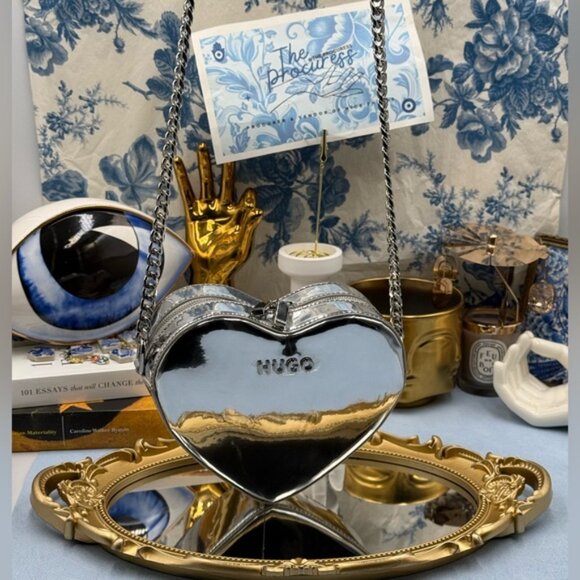 🆕 HUGO 🧿 NWOT Heart-Shaped LOVE Crossbody Bag, Silver-Tone Material - Picture 2 of 15